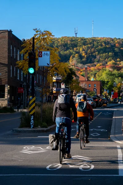 Montreal Canadá Outubro 2022 Pessoas Andando Bicicleta Rachel Street Com — Fotografia de Stock