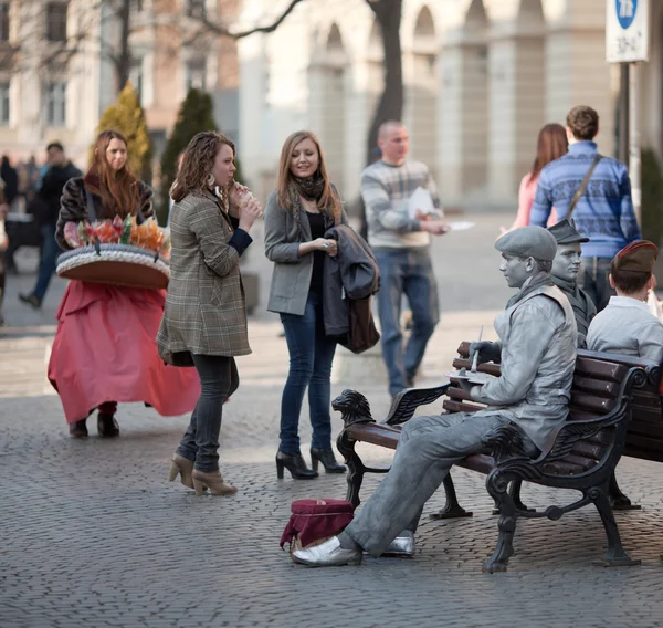 Living statues and — Stock Photo, Image