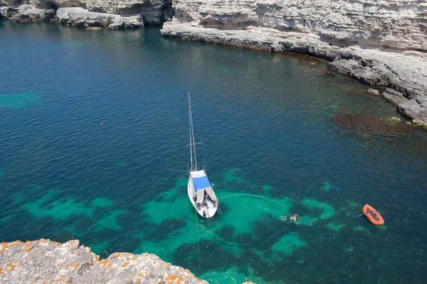 Velero en Lagoon — Foto de Stock