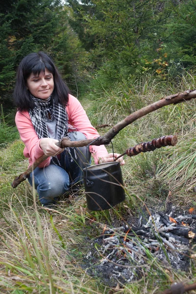 Barbecue in bos — Stockfoto