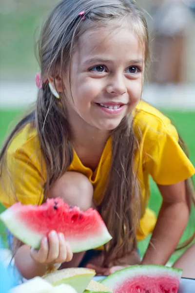 Melancia menina — Fotografia de Stock