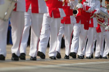 unision içinde marching