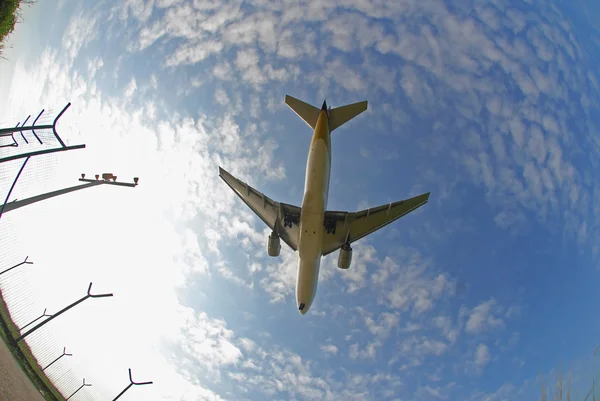 Airplane in fisheye — Stock Photo, Image