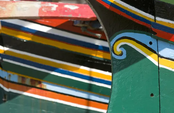 Bateaux de pêcheurs traditionnels colorés . — Photo