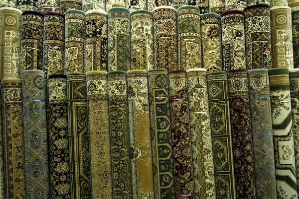Tapetes persas em exposição — Fotografia de Stock
