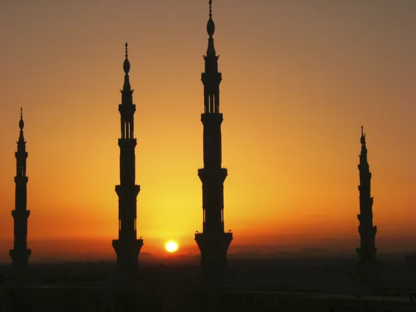 Silueta minarety mešity nabawi, medina, Saúdská Arábie — Stock fotografie