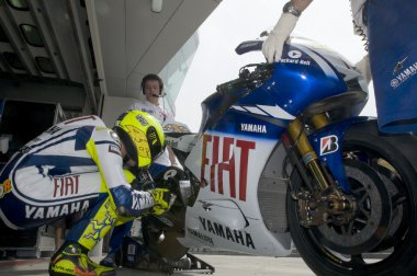 2009 MotoGP resmi fiat yamaha takımının valentino rossi test