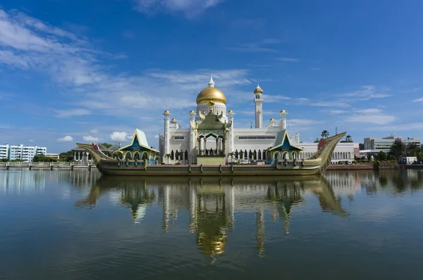 Mešita sultána Omara ali Saifuddina mešita v bandar seri begawan, — Stock fotografie