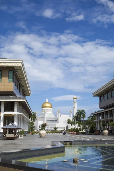 Bandar seri begawan(bsb), brunei listopad. 4:Masjid sułtana Omara ali s — Zdjęcie stockowe