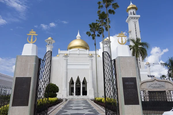 BANDAR SERI BEGAWAN (BSB), BRUNEI-NOV. 4: Entrada para Masjid Sulta — Fotografia de Stock