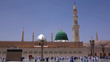Müslümanlar yürüyüş Mescid nabawi veya nabawi Camii Medina, Suudi Arabistan
