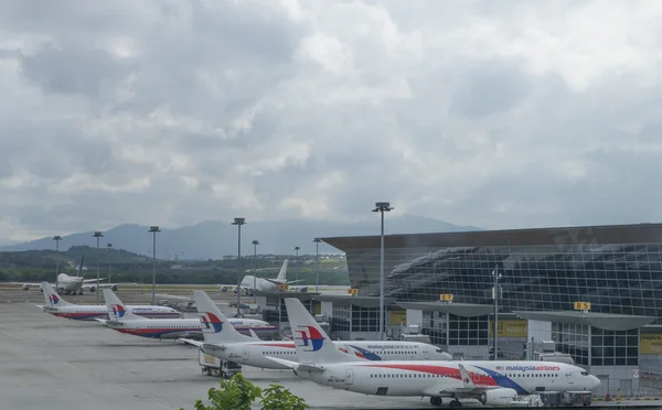 KUALA LUMPUR INTERNATIONAL AIRPORT - MARCH 17: Malaysia Airlines — Stock Photo, Image