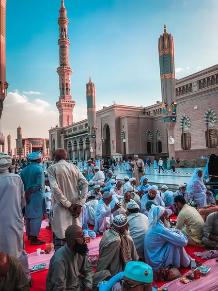 Madinah Arabia Saudita Circa 2019 Los Hombres Musulmanes Preparan Para —  Fotos de Stock