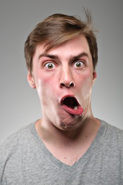 Beyaz adam bir yüz portrtait yapma