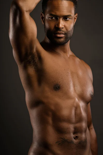 Genç Afro-Amerikan erkek body poz — Stok fotoğraf
