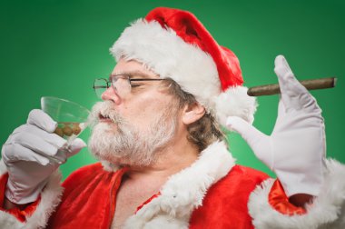 kötü santa bir martini ve puro