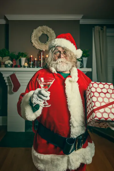 Brutto Babbo Natale ubriaco a Natale — Foto Stock