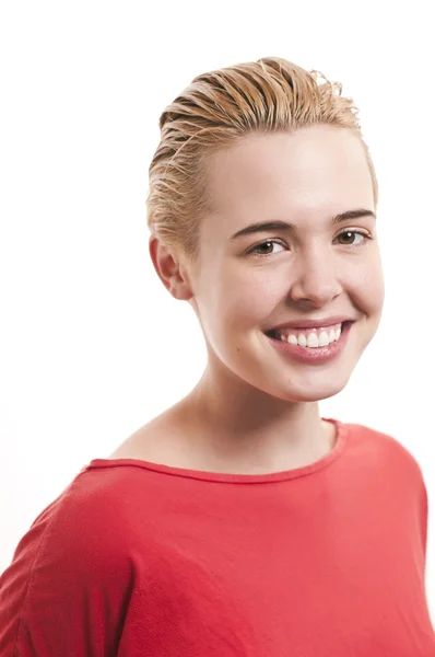 肖像画の笑顔の美しい若い白人女性 — ストック写真