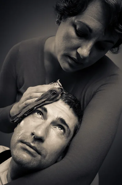 Retro couple, woman comforting man — Stock Photo, Image