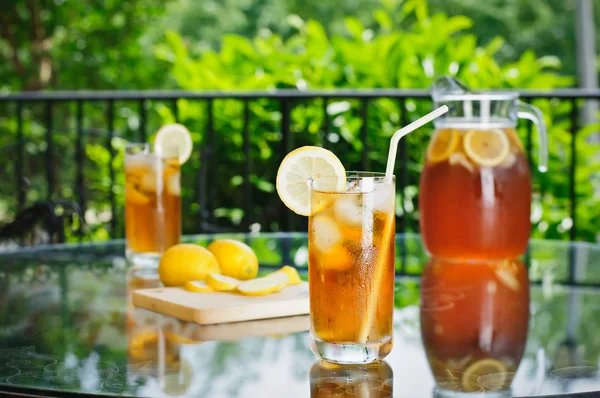 Iced Tea Outdoors — Stock Photo, Image