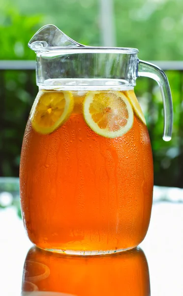 Iced Tea Outdoors — Stock Photo, Image