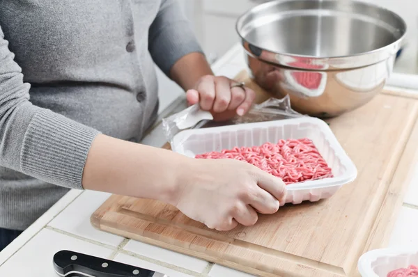 Unwrapping Packaged Ground Beef — Stock Photo, Image