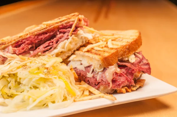 Corned Beef and Pastrami Sandwich — Stock Photo, Image