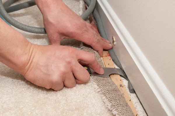 Installing Weathering Insulation — Stock Photo, Image