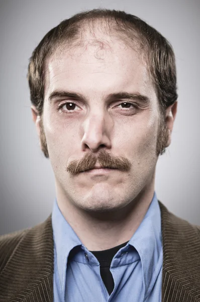 Jeune professeur avec moustaches — Photo