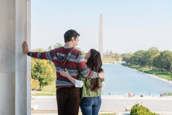 Young Couple Visiting Washington DC — Stock Photo, Image