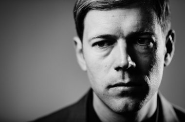 üzgün bir adam portresi