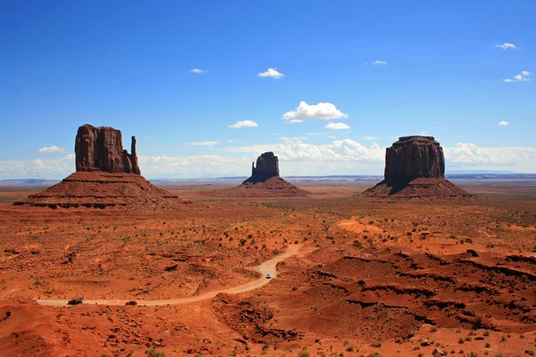 Trois monuments à Monument Valley, Arizona — Photo