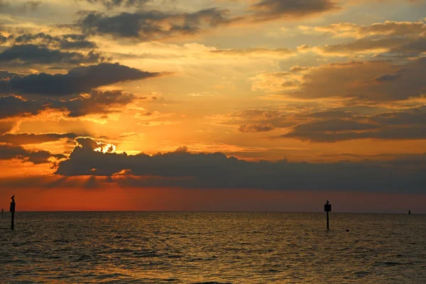 Ciel dramatique sur le golfe — Photo