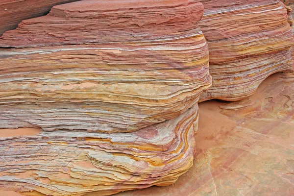 Kumtaşı renkli katmanları — Stok fotoğraf