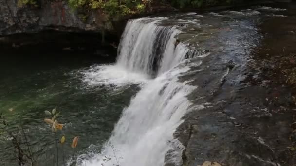 Side View Flowing Ludlow Falls Ohio — Vídeos de Stock