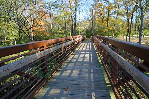 Walking Bridge Indian Mound Reserve Ohio — Foto de Stock