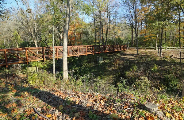 Autumn Landscape Bridge Indian Mound Reserve Ohio — Stock Photo, Image