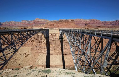 İki köprü - Navajo Köprüsü - Page, Arizona