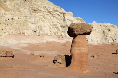 Beyaz kayalıklar ve hudu - Grand Staircase Escalante Ulusal Anıtı, Utah