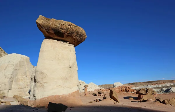 Big Rock Mushroom Grand Staircase Escalante National Monument Utah — Stock Photo, Image