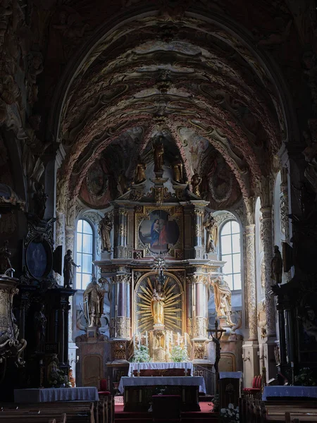 Interior Igreja Nove Mesto Vahom Eslováquia — Fotografia de Stock