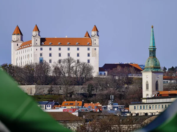 Vista Castelo Bratislava Catedral São Martinho Eslováquia — Fotografia de Stock