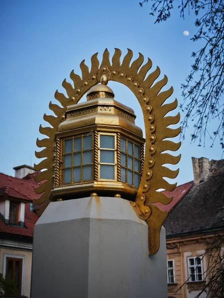 Lâmpada Rua Dourada Renovada Muito Antiga Bratislava Eslováquia — Fotografia de Stock