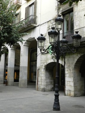 girona, Katalonya, İspanya'nın eski şehir üzerinde fener