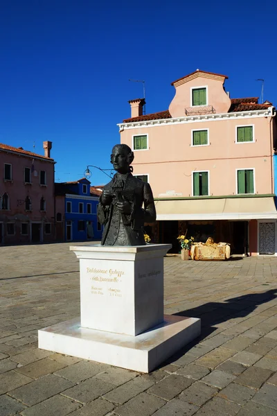 Pomník skladatele baldassare galuppi, burano ostrov, Benátky, Itálie — Stock fotografie