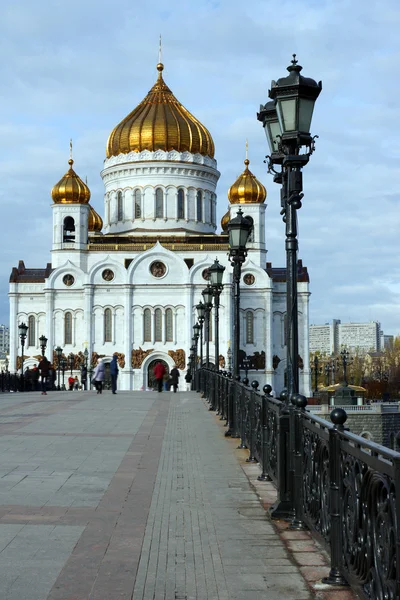 Kristus Spasitel katedrála pohled z mostu patriarchální — Stock fotografie