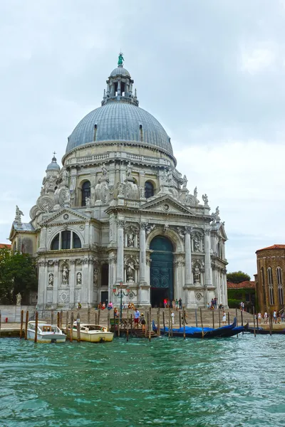 Canal Grande e Basilica Santa Maria Della Salute, Venezia — Foto Stock