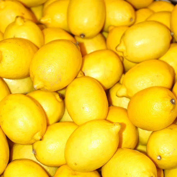A bunch of lemons — Stock Photo, Image