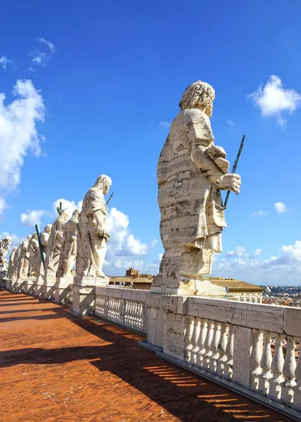 वेटिकन, रोम, इटली में सेंट पीटर कैथेड्रल पर मूर्तिकला — स्टॉक फ़ोटो, इमेज