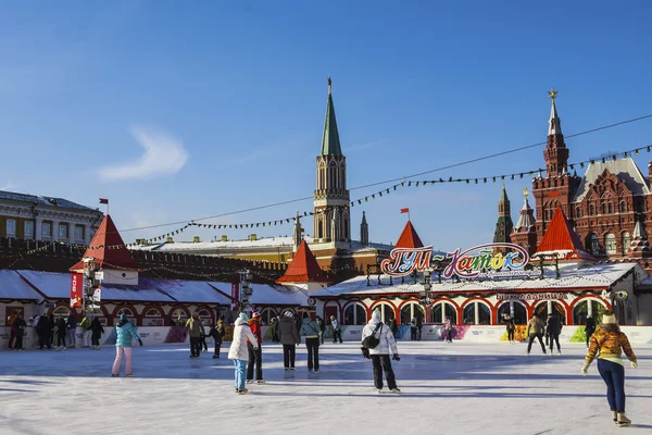 MOSCOW, RUSSIA - JANUARY 25: rink on Red Square in Moscow on 25 — Stock Photo, Image